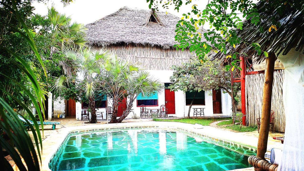 Diani Hostel Diani Beach Exterior foto