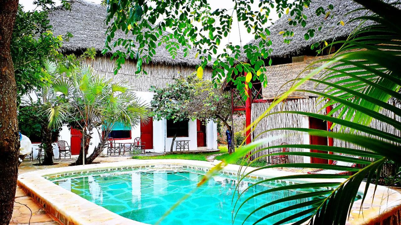 Diani Hostel Diani Beach Exterior foto